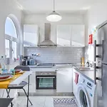 Bright Spacious Getaway Close To The Sea *