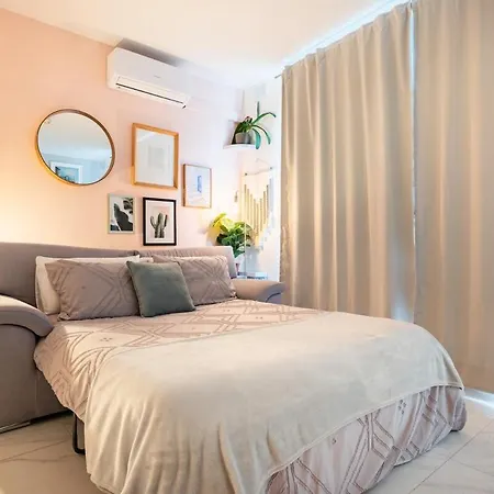 Appartamento Bright Spacious Getaway Close To The Sea *