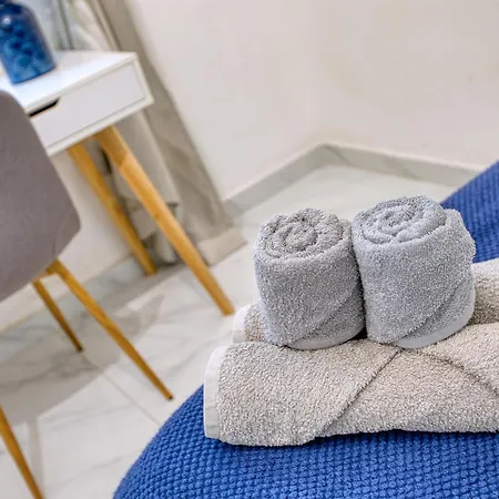 Bright Spacious Getaway Close To The Sea *