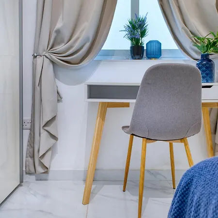 Bright Spacious Getaway Close To The Sea Gzira