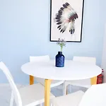 Bright Spacious Getaway Close To The Sea Apartment Gzira