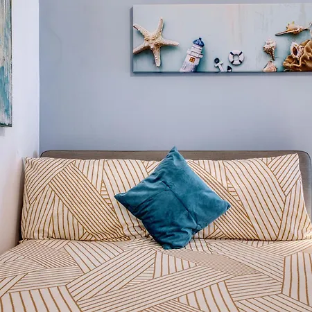 アパート Bright Spacious Getaway Close To The Sea