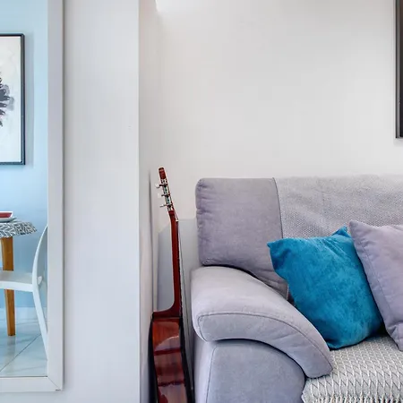 Bright Spacious Getaway Close To The Sea Apartment Gzira