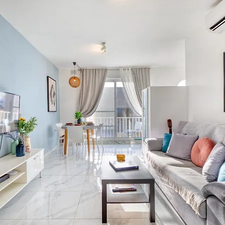 Bright Spacious Getaway Close To The Sea *